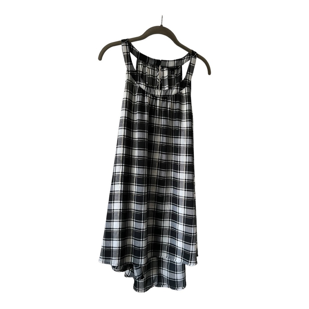 Sleeveless Black and White Plaid Tunic